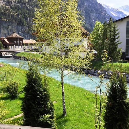 Alpen Chalet Kandersteg Rum bild
