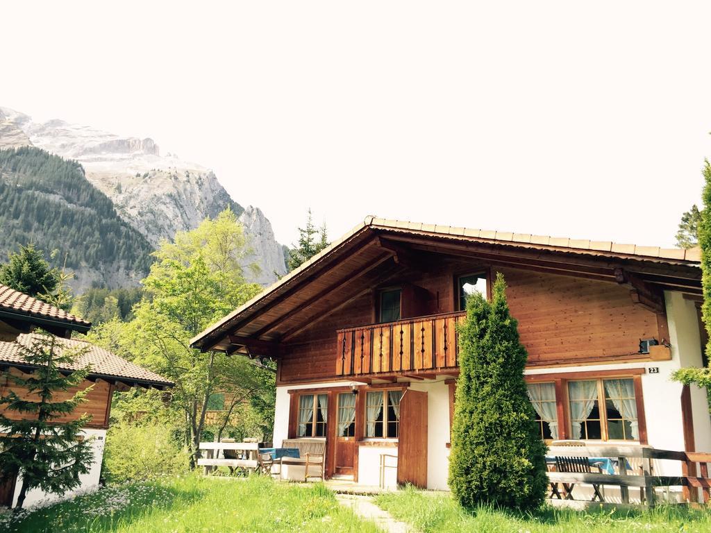 Alpen Chalet Kandersteg Rum bild